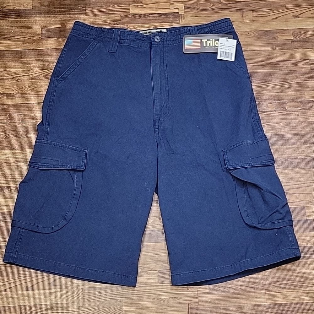 NWT! Trilogy Blue Cargo Shorts Size 16
